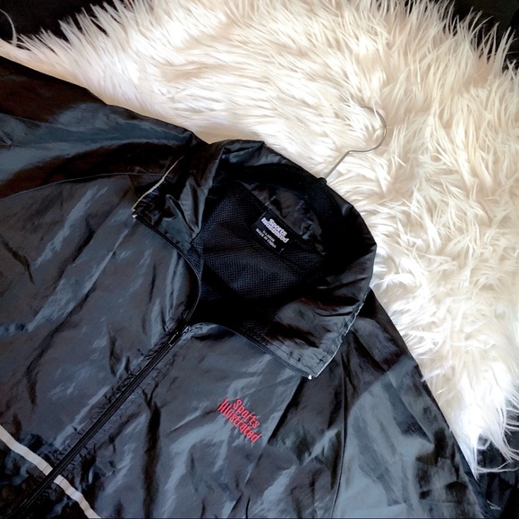 SPORTS ILLUSTRATED BLACK WINDBREAKER - Picture 1 of 4
